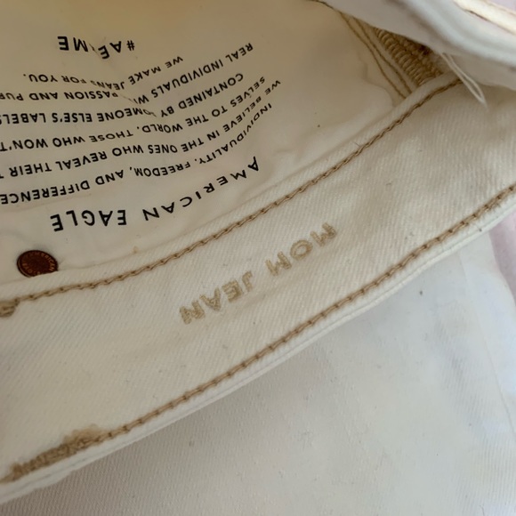 American Eagle Mom Jean - Picture 7 of 9